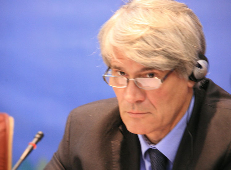 فرانسه برای استقلال ايران در تولید نهاده‌های دامی همكاري مي كند