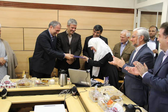 سرپرست پژوهشکده بیوتکنولوژی کشاورزی منصوب شد