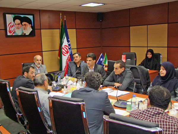 تفویض اختیار صدور مجوز بهداشتی واردات نهاده های دامی به استانهای مبادی ورودی کشور