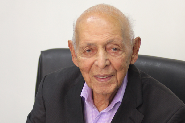 تقدیر از پدر صنعت خوراک دام و طیور در اتاق بازرگانی