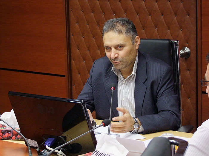 آیا دامپزشک‌های شاغل در دولت مجاز به فعالیت در بخش غیردولتی هستند؟