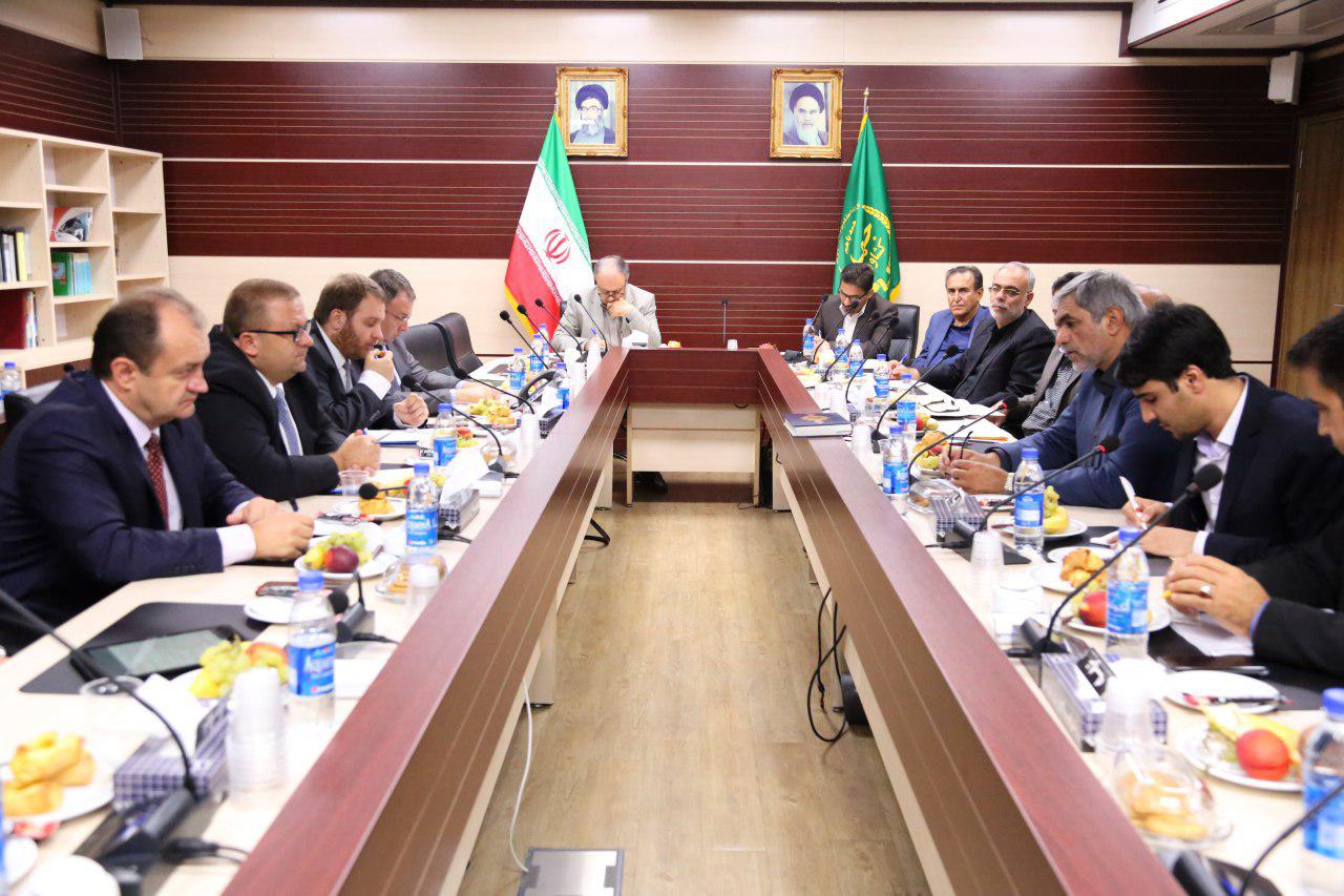 ایران و مجارستان برای توسعه زنجیره تولید گوشت مرغ و صادرات مشترک همکاری می کنند