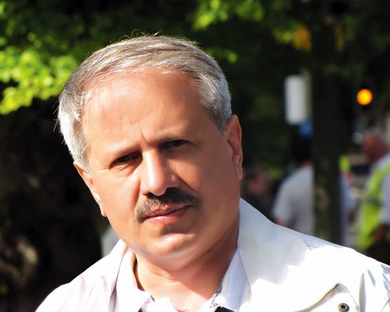 فساد اداری ، صداقت کشاورزی و سیاسی کاری دیگران!