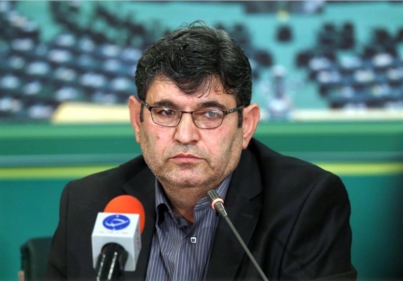 به کارگیری افراد غیرمتخصص در بسیاری از مسئولیت ها