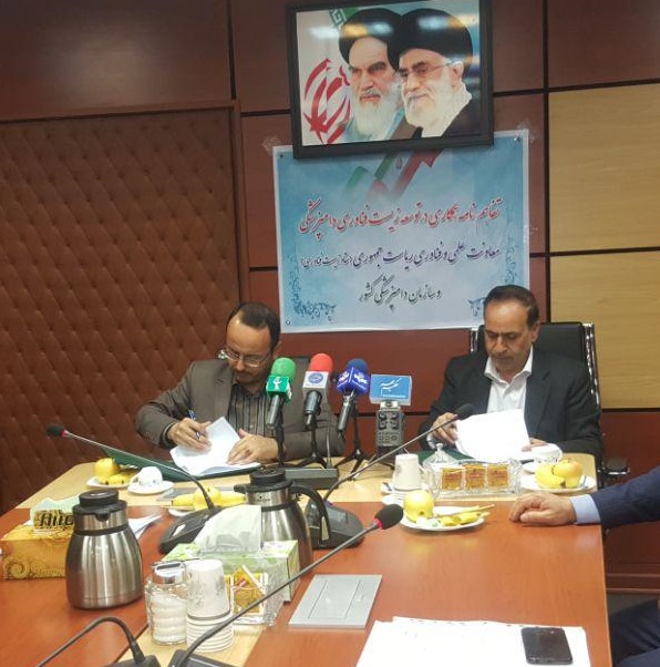 نیمی از شرکت های دانش بنیان در بخش کشاورزی فعالیت می کنند/ ۱۲ داروی دامپزشکی زیر پوشش حمایت ستاد زیست فناوری