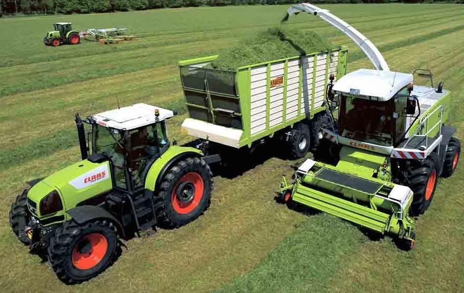 راه اندازی زنجیره ماشین های کشاورزی در مزرعه سبزیجات برگی و گیاهان دارویی