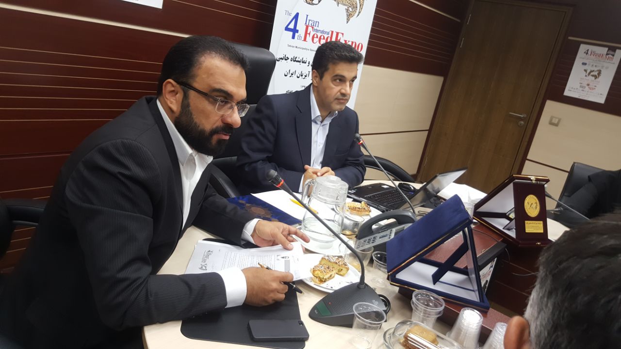 سامانه پایش و رصد ذخیره توزیع نهاده های دامی راه اندازی می شود/جلب مشارکت نمایندگان صنعت دام و طیور جهان در فیداکسپو