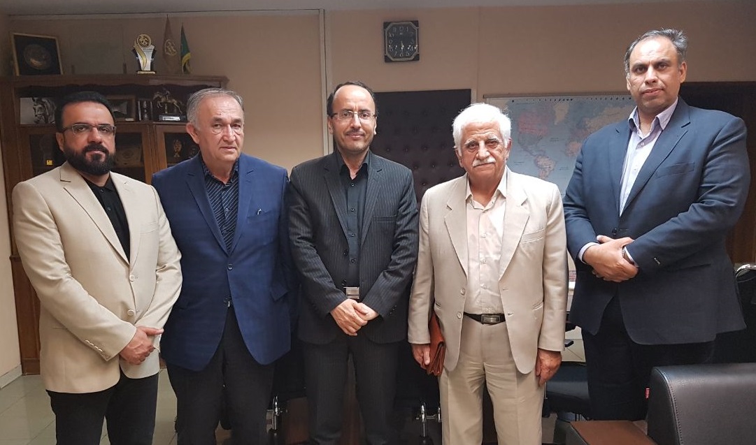 رفع موانع تولید و همکاری با تشکل ها، یکی از اولویت های سازمان دامپزشکی است/ دسته بندیِ کارشناسی کارخانجات خوراک آماده