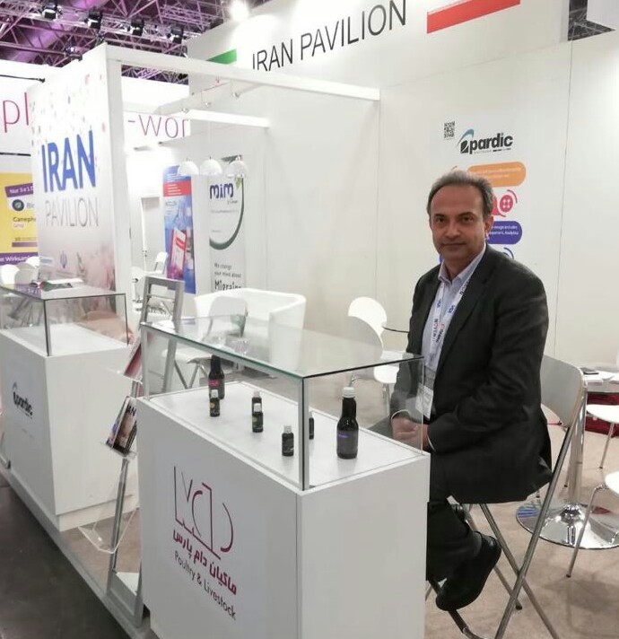 حضور شرکت دانش بنیان ماکیان دام پارس در (expopharm) نمایشگاه بین المللی داروسازی آلمان اکسپوفارم