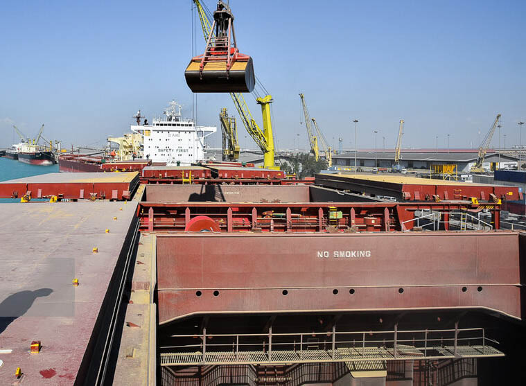 رانت ۳۳ هزار میلیارد تومانی واردات ذرت و کنجاله سویا با ارز ۴۲۰۰ تومانی