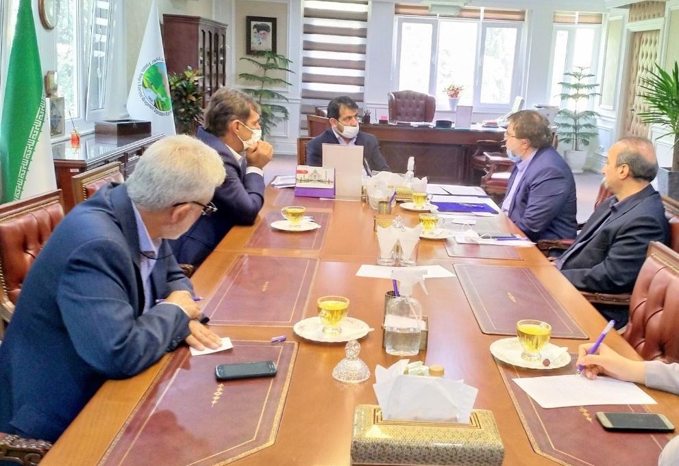 امضای تفاهم نامه استفاده از هواپیماهای خدمات کشاورزی برای اطفا حریق جنگلها