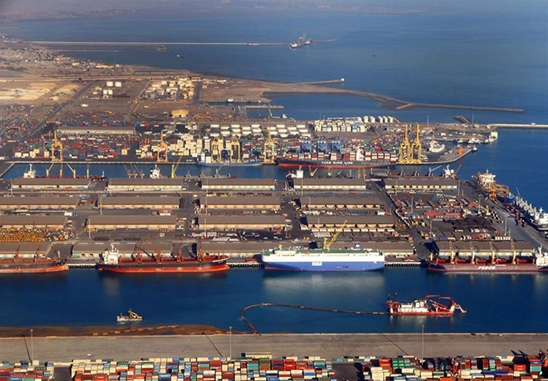 کشتی حامل روغن پس از ۳ ماه بلاتکلیفی ‌پهلو گرفت