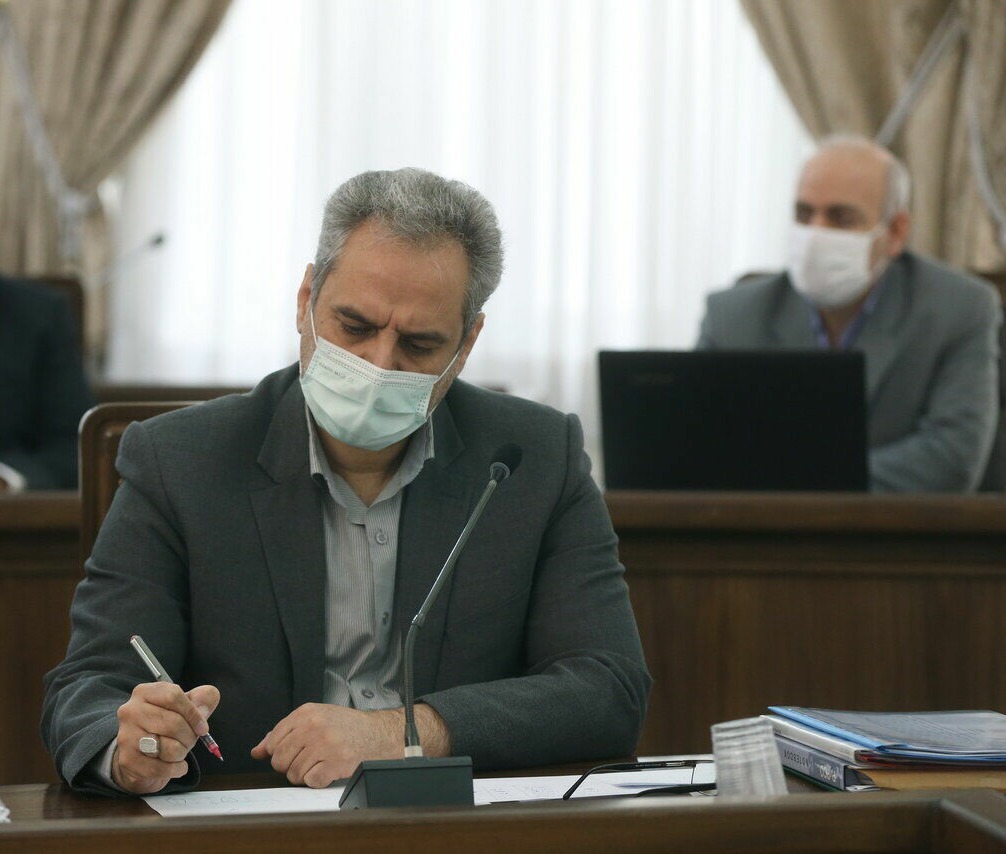 وزیر جهاد کشاورزی خواستار واردات موز در ازای صادرات سیب شد