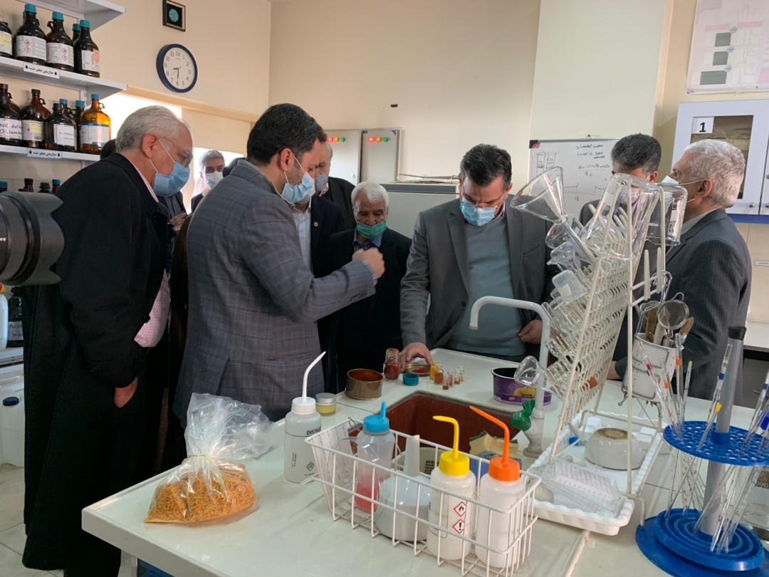 زنجیره دانشگاهی برای تولید داخلی دارو و مکمل‌های غذایی دام و طیور ایجاد شود