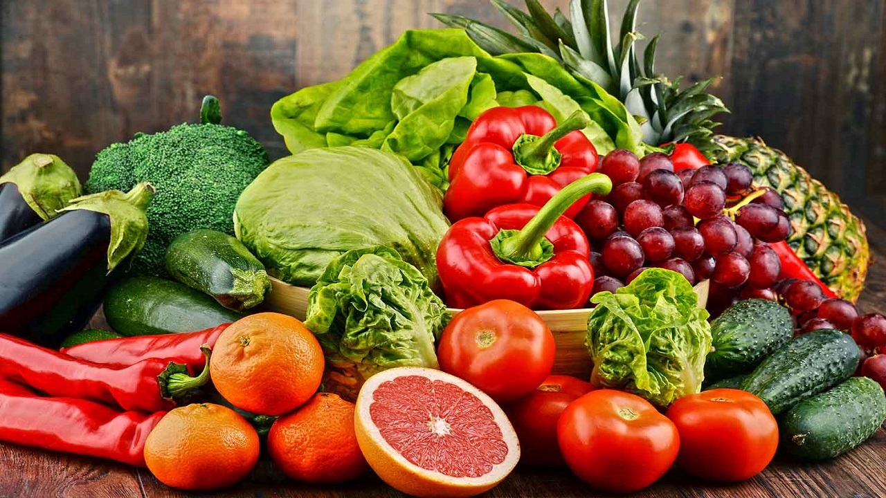 افزایش هزینههای باغداری قیمت میوه را ۵۰ درصد گران کرد