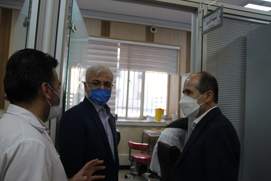 بازدید معاون وزیر جهاد کشاورزی از سایت کارآزمایی بالینی واکسن کرونای موسسه رازی
