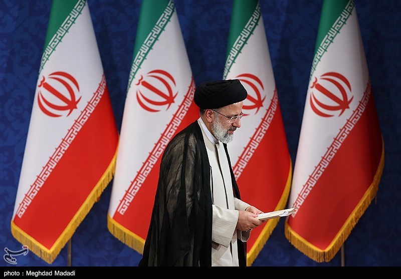 ارتباط سفره مردم با دلار را قطع می‌کنیم