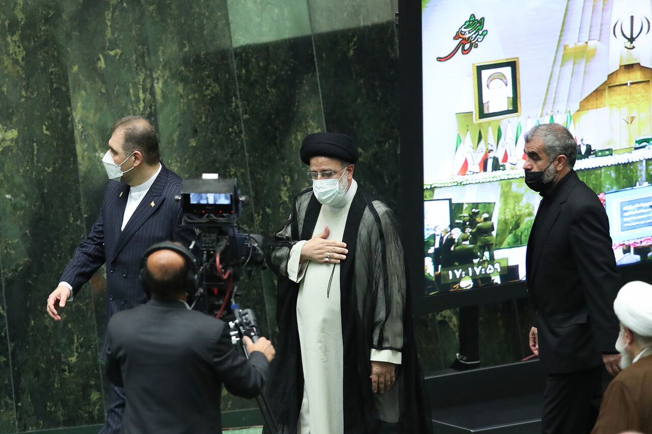 بخشی از دفاعیات رییس جمهور از دکتر ساداتی نژاد در مجلس