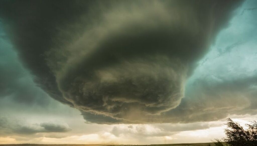 خسارت ۱۶۶۰ میلیارد ریالی «توفان شاهین» به بنادر صیادی