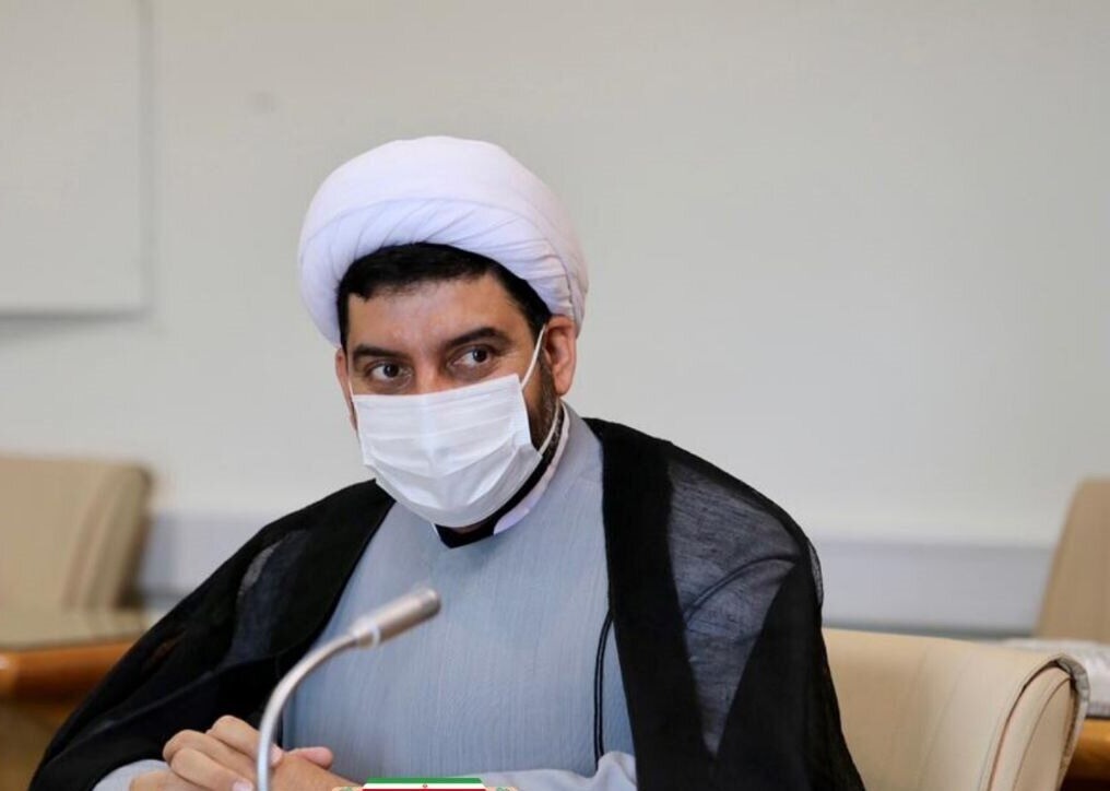 کشور با کمبود کالای اساسی مواجه نیست