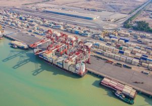 آغاز تخلیه ۳۱ هزار و ۵۰۰ تن برنج در بندر شهید رجایی/ توزیع برنج باکیفیت در اسرع وقت در سراسر کشور