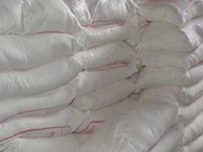 نانوایان در ریختن خاک به کیسه‌های آرد نقشی نداشتند/بربری ۱۰ هزار تومانی نداریم