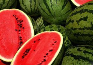 دریافت عوارض آب مجازی ازصادرکنندگان میوه و تره بار در گمرک