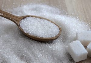 آغاز تخلیه ۶۷ هزار تن شکر خام در بندر شهید رجایی