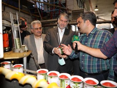 بازدید وزیر جهاد کشاورزی از کارخانه تولید رب در شهرستان فاروج