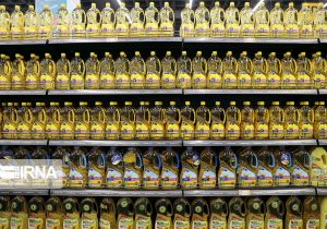 عرضه روغن خوراکی طبق قیمت مصوب در بازار/ مشکلی در تولید و توزیع روغن نداریم