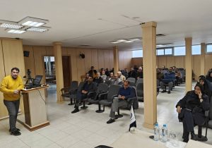 برگزاری سخنرانی علمی با موضوع “لزوم بازنگری در برنامه کنترل و ریشه کنی بیماری مشمشه”