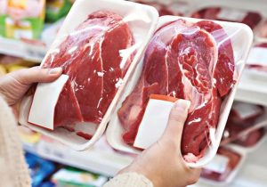 کاهش تولیدات جهانی گوشت مرغ و گوشت قرمز نسبت به ماه گذشته