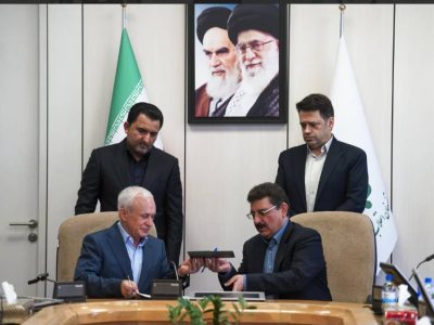 اﻧﻌﻘﺎد تفاهمنامه ﻫﻤﮑﺎری فیمابین ﺑﻨﯿﺎد ﻣﺴﺘﻀﻌﻔﺎن و اﻧﺠﻤﻦ تولیدکنندگان زنجیرهای ﮔﻮﺷﺖ ﻣﺮغ اﯾﺮان، ﮔﺎﻣﯽ ﺑﻠﻨﺪ در راﺳﺘﺎی اﺟﺮای توصیههای اﺧﯿﺮ ﻣﻘﺎم ﻣﻌﻈﻢ رﻫﺒﺮی