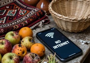 تیغ سیاست نان را برید