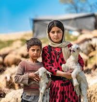 پرداخت همزمان مستمری، عیدی و بسته معیشتی به مستمری‌بگیران صندوق بیمه روستاییان