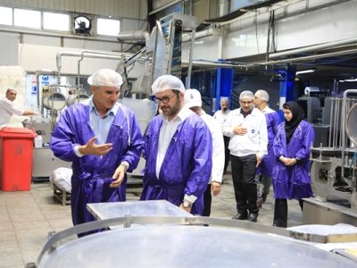 بازدید مدیرعامل بانک کشاورزی از کارخانه لبنیات پاک